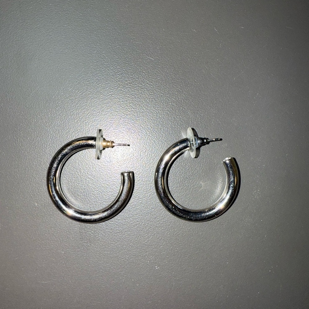 Kendra Scott Silver Hoop Earrings With Gems